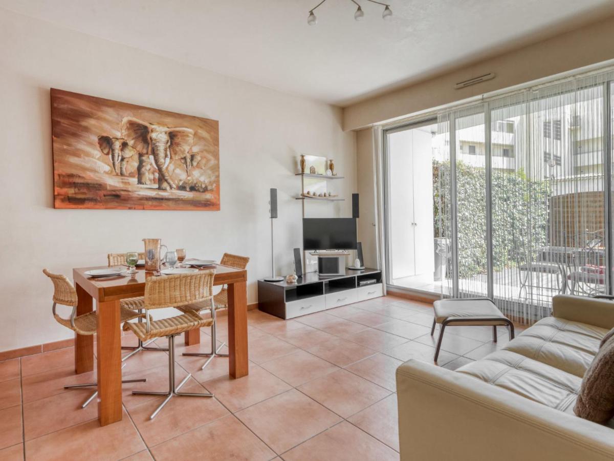 Les Allees Du Cap-3 By Interhome Apartamento Antibes